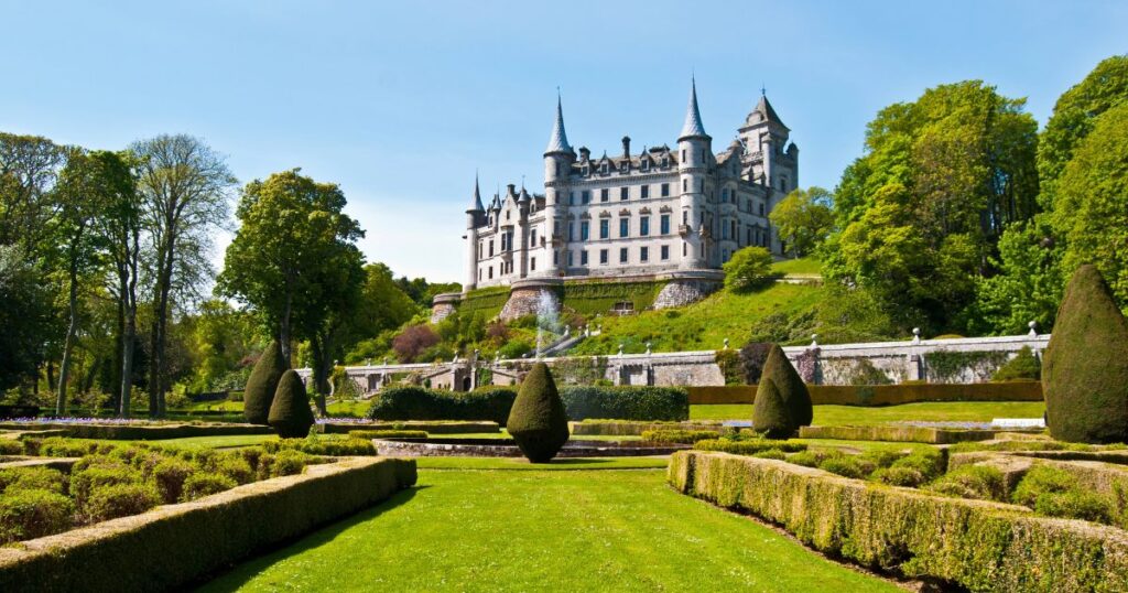dunrobin castle, scotland